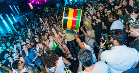 Baile da Massa Real celebra 10 anos com show de Jau em SP