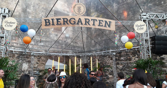 Biergarten reúne música, gastronomia e cerveja na Alameda Rio Claro