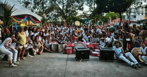 Bloco Kazunji em SP: Capoeira e cultura afro agitam o Butantã no domingo Bloco Kazunji em SP: Capoeira e cultura afro agitam o Butantã no domingo
