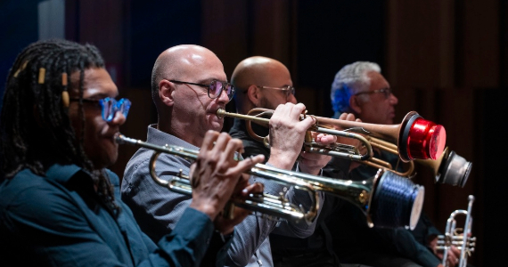 Brasil Jazz Sinfônica Big Band leva o jazz pelo mundo ao Blue Note SP