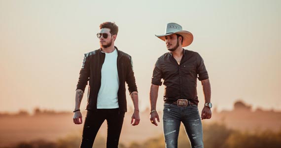 Bruno e Barreto fazem lançamento do DVD gravado nos EUA no Villa Country Bruno e Barreto fazem lançamento do DVD gravado nos EUA no Villa Country