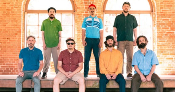 Buena Onda Reggae Club mistura ritmos no Sesc Ipiranga