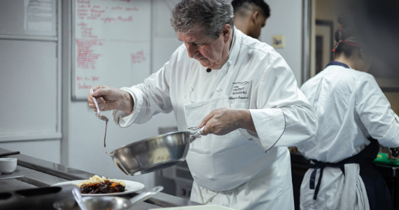 Brasserie Margaux promove jantar em seis tempos com chef Laurent Suaudeau