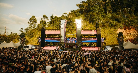 Vintage Culture leva maior art car da América do Sul a Campinas Vintage Culture leva maior art car da América do Sul a Campinas