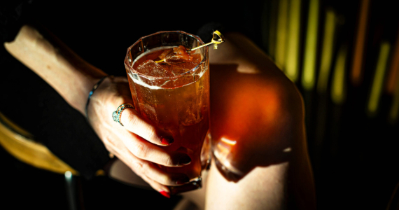 Drink autoral que é uma versão do Romeu e Julieta