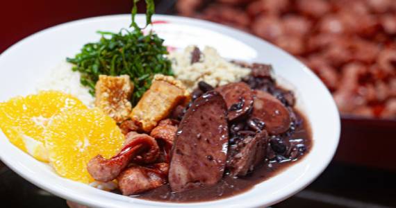 Bar do Zeca Pagodinho na Neo Química Arena realiza feijoada de Carnaval