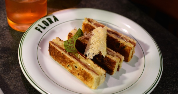 Dia do Sanduíche no Flora bar