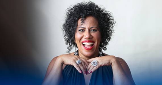 Indiana Nomma traz o espírito do Mardi Gras para a Avenida Paulista Indiana Nomma traz o espírito do Mardi Gras para a Avenida Paulista