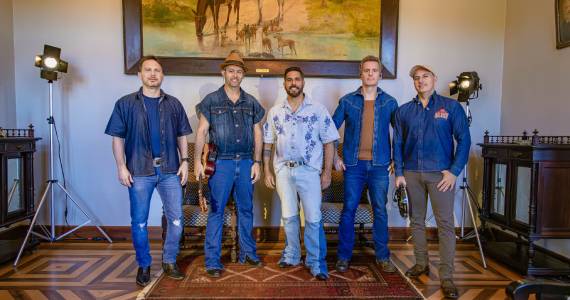 Boteco do Inimigos volta a São Paulo com show dos Inimigos da HP