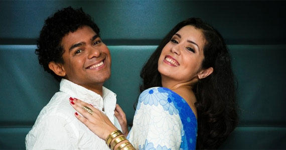 João Pinheiro & Manu Santos interpretam o LP “Chico Buarque e Maria Bethânia Ao Vivo” no palco do Ao Vivo Music