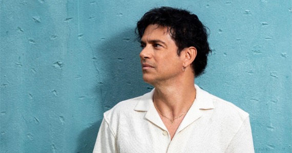 Jorge Vercillo celebra 30 anos de carreira no Vibra São Paulo