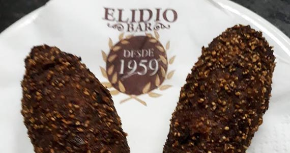 Kibe de calabresa com queijo é a nova sugestão do Elidio Bar