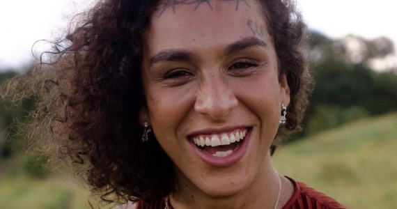 Linn da Quebrada faz show gratuito na Matilha Cultural Linn da Quebrada faz show gratuito na Matilha Cultural