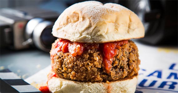 Luz, Câmera, Burger promove hamburgada no Dia Mundial do Hambúrguer Eventos BaresSP 570x300 imagem