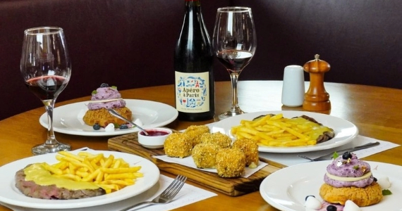 L'Entrecôte Paris - Unidade Jardins celebra o amor com menus românticos e brindes exclusivos L'Entrecôte Paris - Unidade Jardins celebra o amor com menus românticos e brindes exclusivos