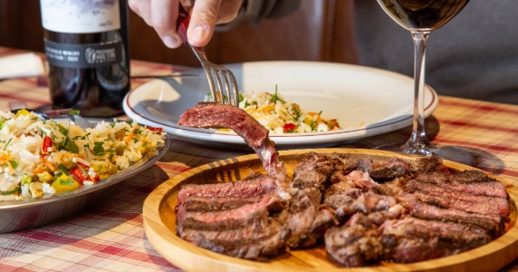 O Brazeiro - Vila Mariana celebra Dia dos Pais com cortes clássicos na brasa