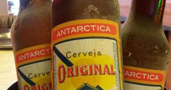 Muita Cerveja Original para animar o happy hour no Elidio Bar