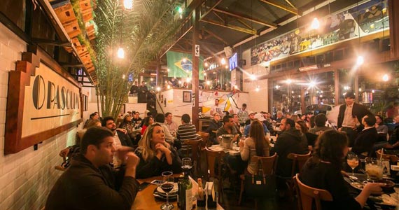 O Pasquim Bar e Prosa completa 3 anos com roda de samba na Vila Madalena