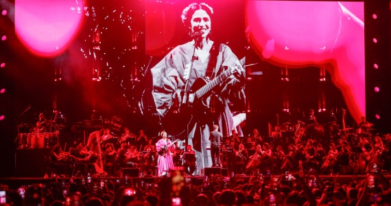 Marisa Monte traz turnê “Phonica” a São Paulo com orquestra sinfônica Marisa Monte traz turnê “Phonica” a São Paulo com orquestra sinfônica