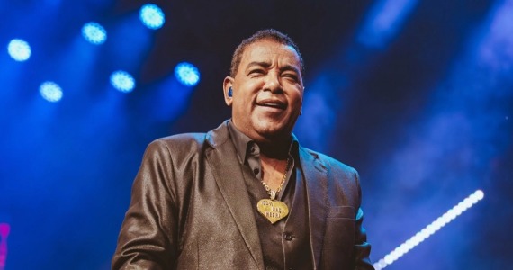 Raça Negra apresenta turnê no Espaço Unimed