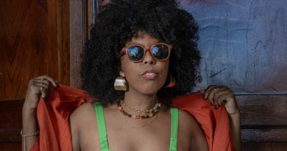 Regiane Cordeiro apresenta show Regiane Cordeiro apresenta show