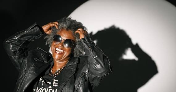 Sesc 24 de Maio recebe Sandra Sá, a rainha do soul brasileiro