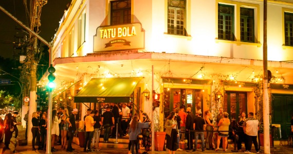 Tatu Bola transmite a final da Libertadores em clima de festa