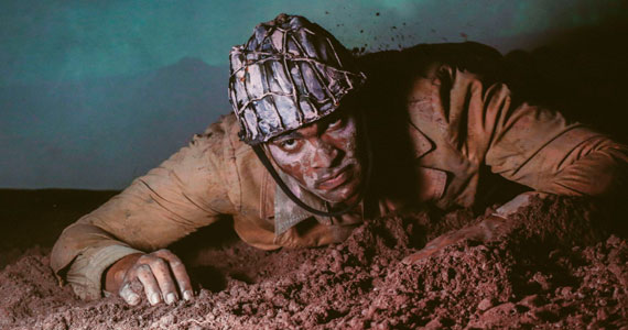 “A Palavra Progresso na Boca De Minha Mãe Soava Terrivelmente Falsa” no Teatro Commune