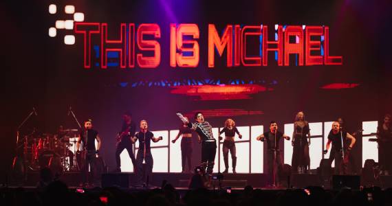Tributo This Is Michael celebra o Rei do Pop em São Paulo