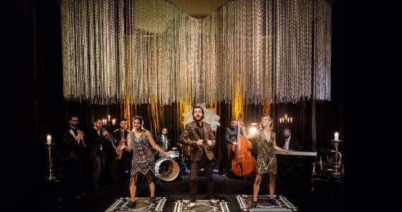 Tonanni junta sapateado e jazz em show eclético na Blue Note Tonanni junta sapateado e jazz em show eclético na Blue Note