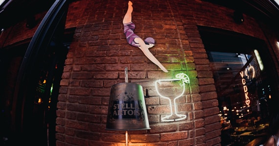 Trabuca Bar comemora o Aniversário de São Paulo com sunset na varanda e muita música