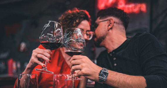 Vino! celebra o Dia dos Namorados com menus exclusivos e clima romântico
