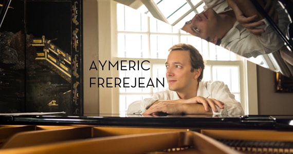 Aymeric Frerejean se apresenta no Café Society