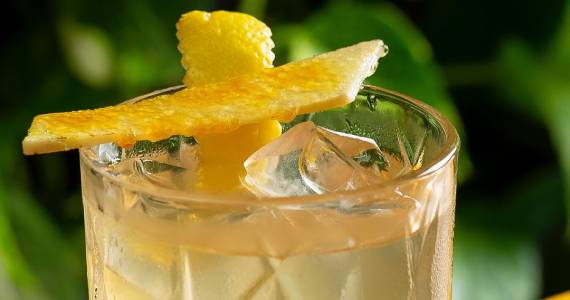 Happy Hour no Banana Café