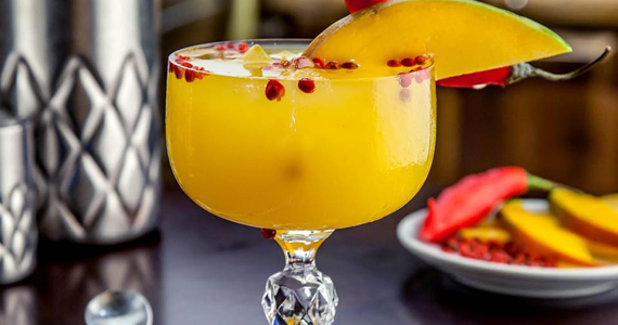 Bar Diniz lança três novos drinks para celebrações especiais