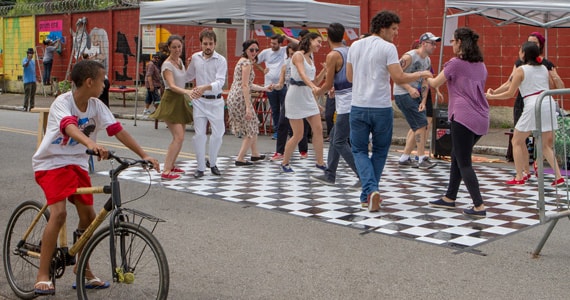 Festival Bike Arte ocupa as ruas de Heliópolis com convite à reflexão da vida urbana  Eventos BaresSP 570x300 imagem