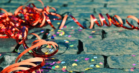 Bloco Segura Peão desfila pelas ruas de Pinheiros no Carnaval de rua em São Paulo