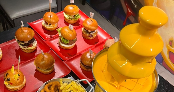 Férias no Cantagalo Burger - Santana