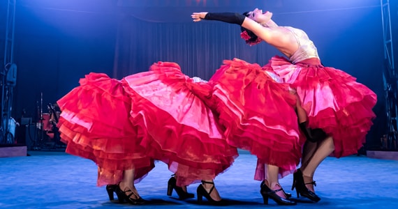 Circo Zanni garante mágica, acrobacia e malabarismo no Teatro J Safra