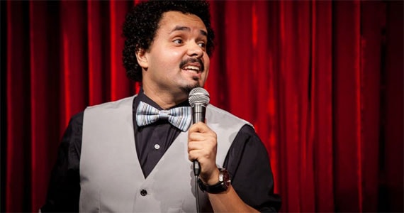 Dinho Machado, Ênio Vivona, Kwesny e Mhel Marrer encerram o Risadaria no Comedians Club