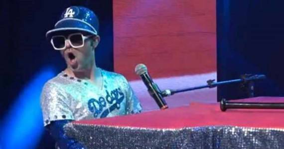 Tributo Elton John por Rafael Dentini no Bourbon Street