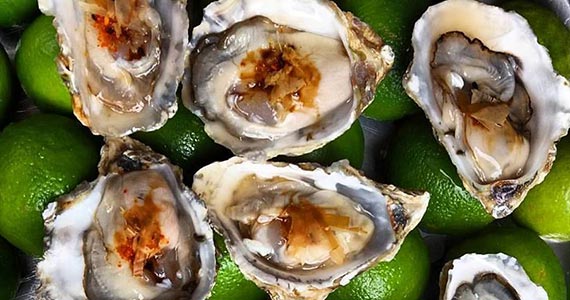 MeGusta Bar e Espaço EMA preparam cardápio especial para temporada de ostras e vieiras frescas Eventos BaresSP 570x300 imagem