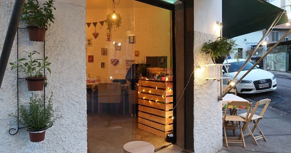 Chef Jennifer Kreibich do Confraria Gourmet prepara almoço especial para o Dia dos Pais