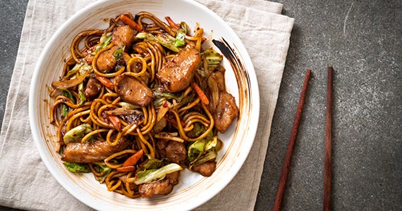 Memorial da América Latina reúne pratos da culinária japonesa