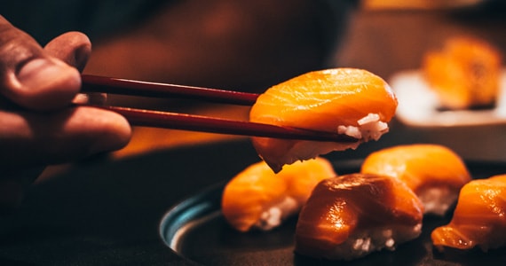 Restaurante Celeiro da Fazenda promove o Festival do Sushi em fevereiro Eventos BaresSP 570x300 imagem