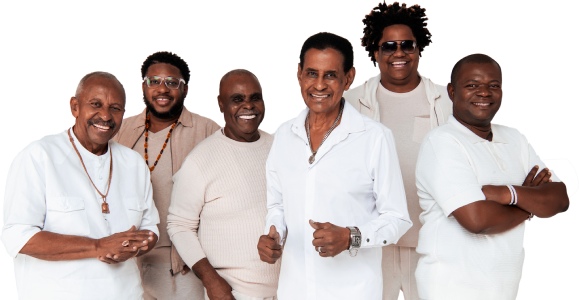 Fundo de Quintal no Bar Brahma - Granja Viana Fundo de Quintal no Bar Brahma - Granja Viana