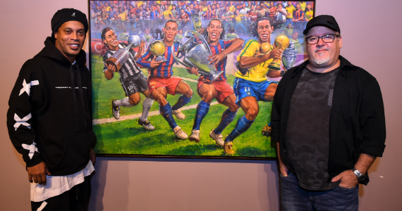 Casa das Rosas entra no ritmo da Copa com exposição sobre Ronaldinho Gaúcho