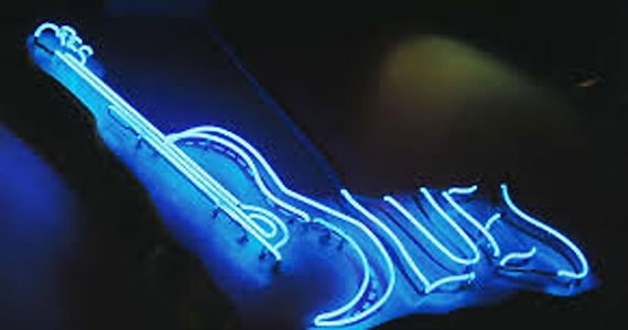 Hoje é dia de blues! no Ton Ton Jazz & Music Bar