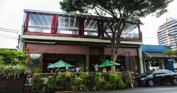 Férias no Jacaré Grill