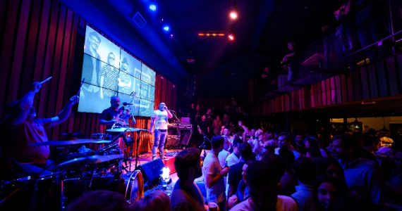 Festa All Black Pub no Kia Ora Bar